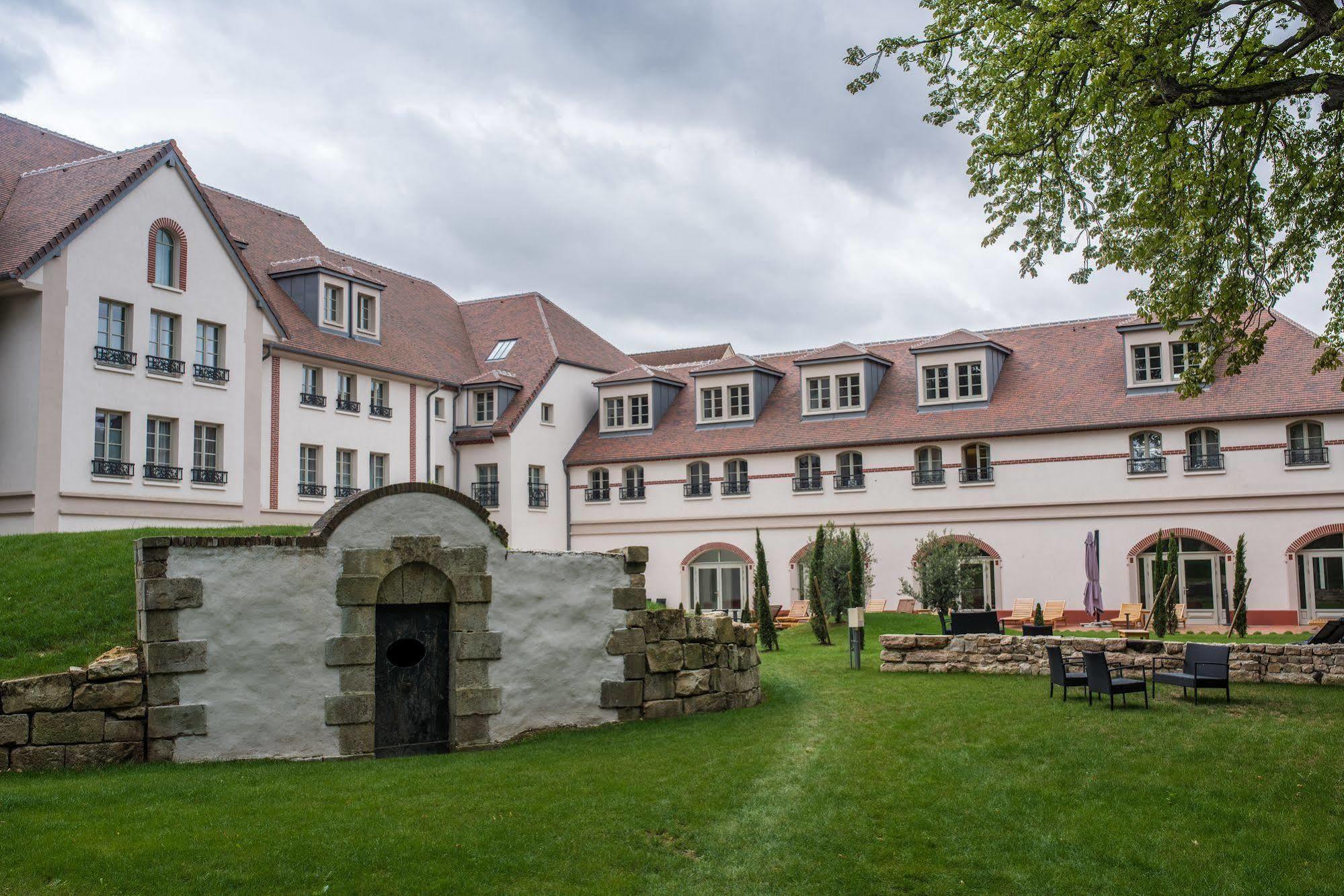 Mercure Maintenon Bagian luar foto
